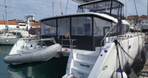 Lagoon Katamaran Twin Elli von achtern